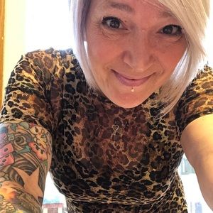 Meet your Posher, Elizabeth